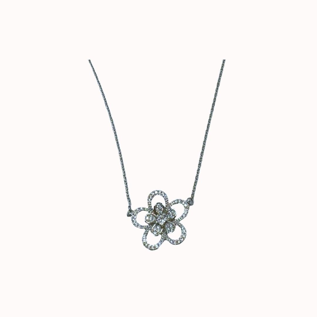 Collar acero quirúrgico mujer 1