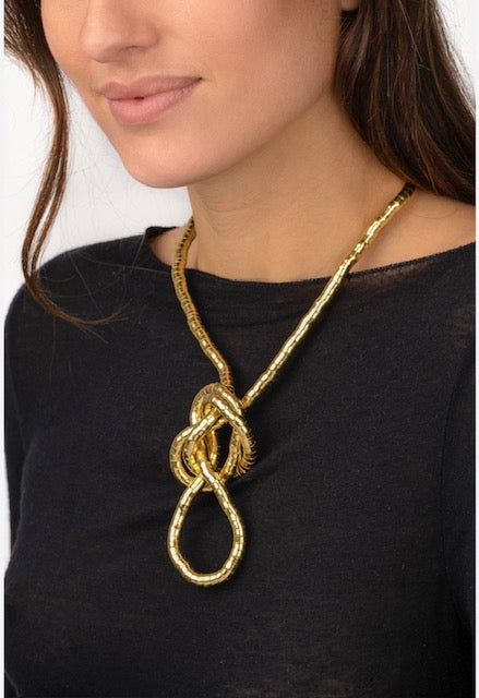 COLLAR EN FANTASIA PARA DAMA PLATEADO Y DORADO