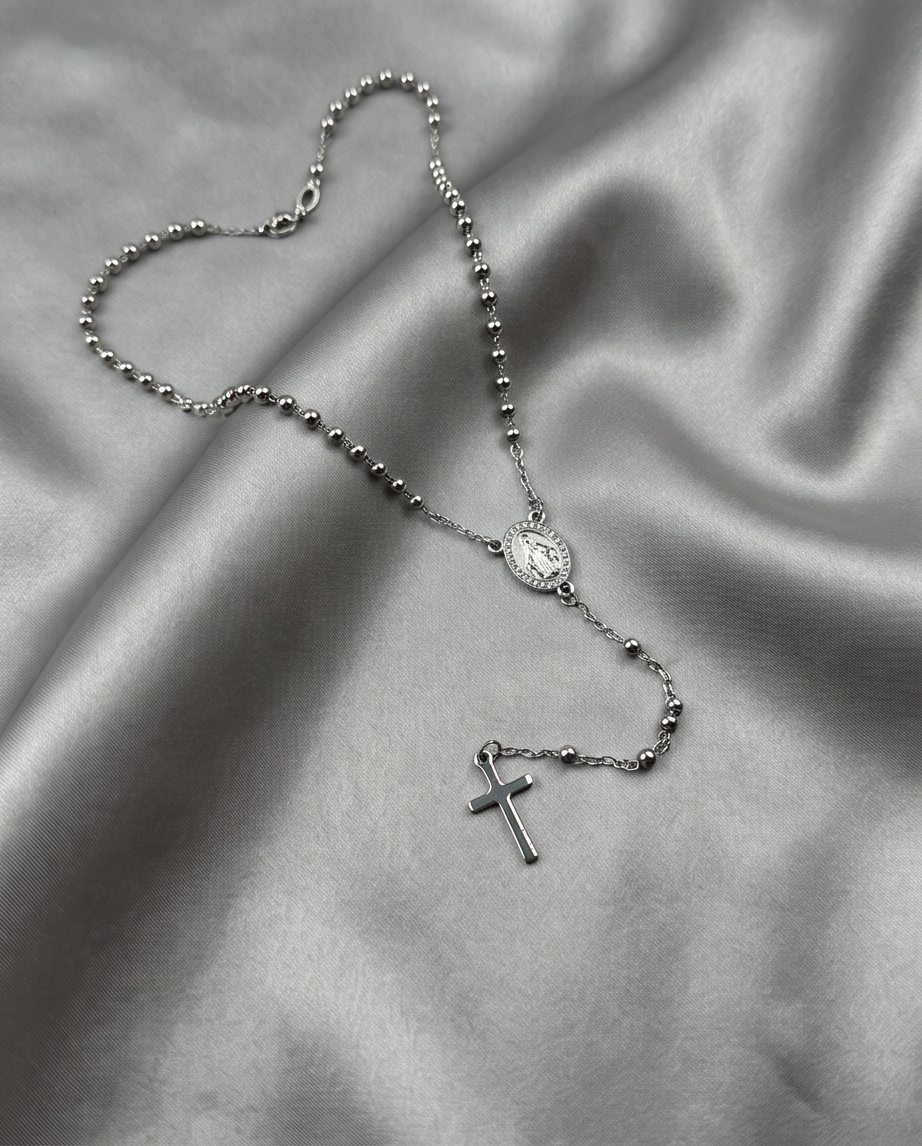 ROSARIO EN ACERO DE CUELLO CON PERLAS