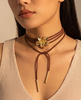 CHOKER CON FLOR DORADA
