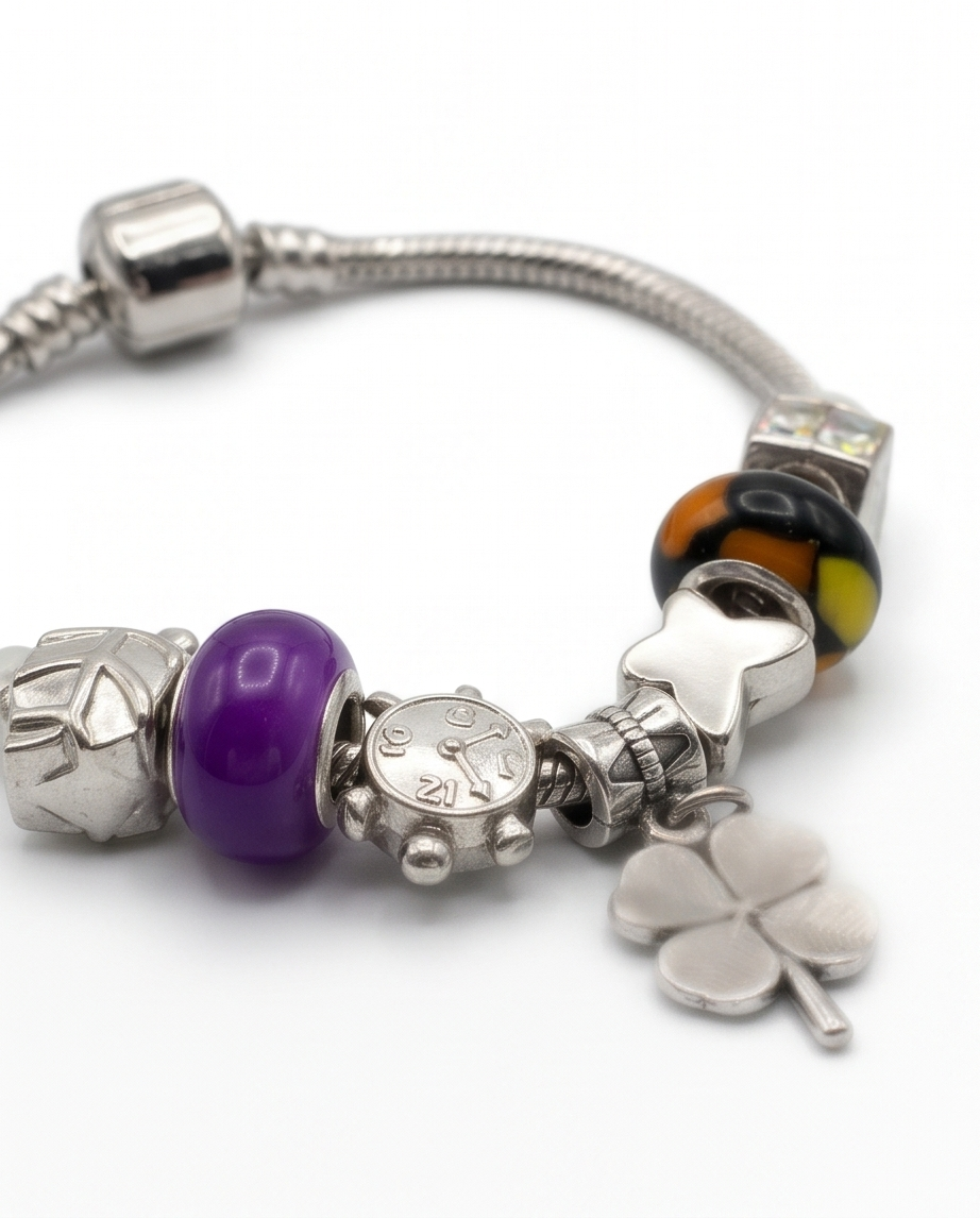 Pulsera con Dijes Varios 003