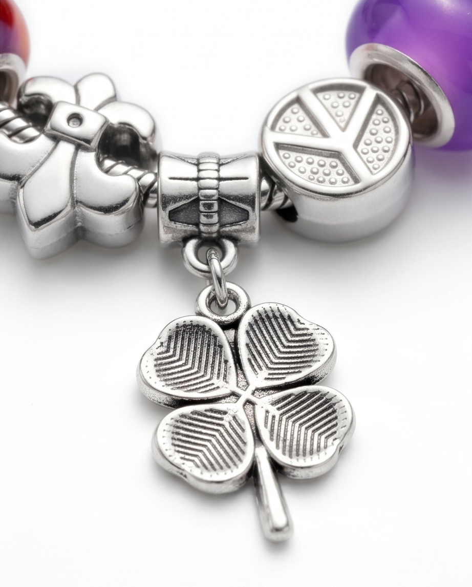 Pulsera de Dama con dijes 017