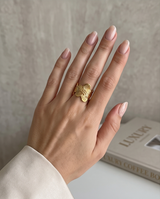 ANILLO DE ACERO QUIRURGICO DORADO COLECCIÓN 2027