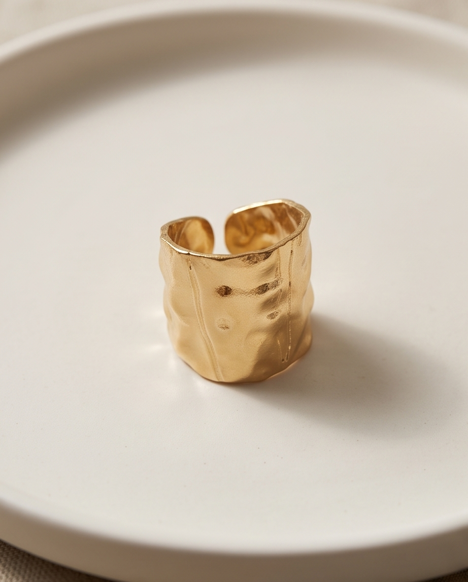 ANILLO DE ACERO QUIRURGICO DORADO COLECCIÓN 2027