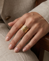 ANILLO DE ACERO QUIRURGICO DORADO COLECCIÓN 2027
