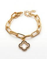 Pulsera fantasia con dije combinado dorado