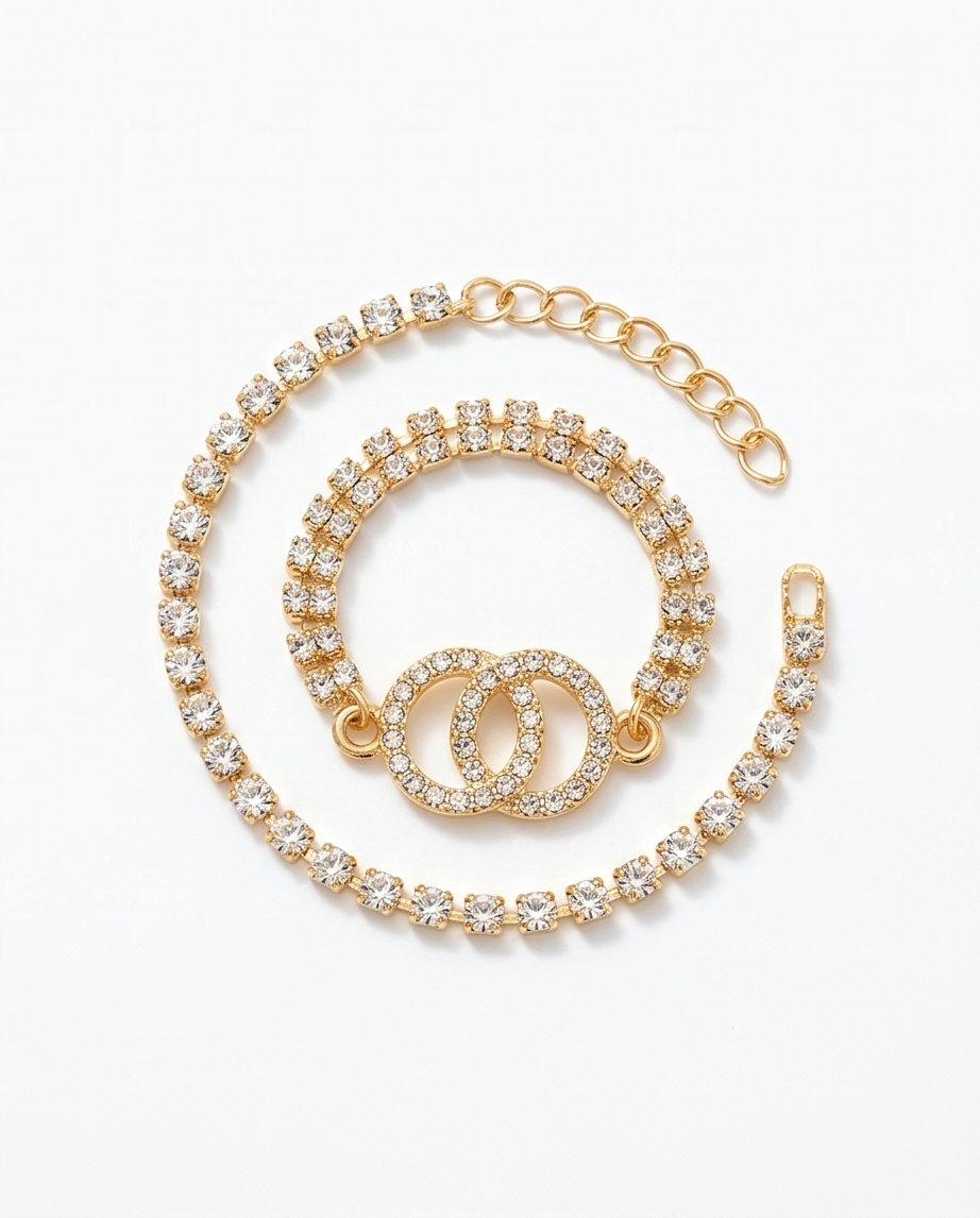Pulsera de fantasia con dijes plateados