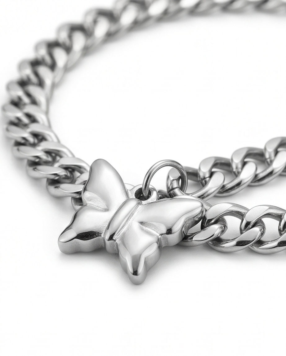 Pulsera de fantasia con dije corazon dorado