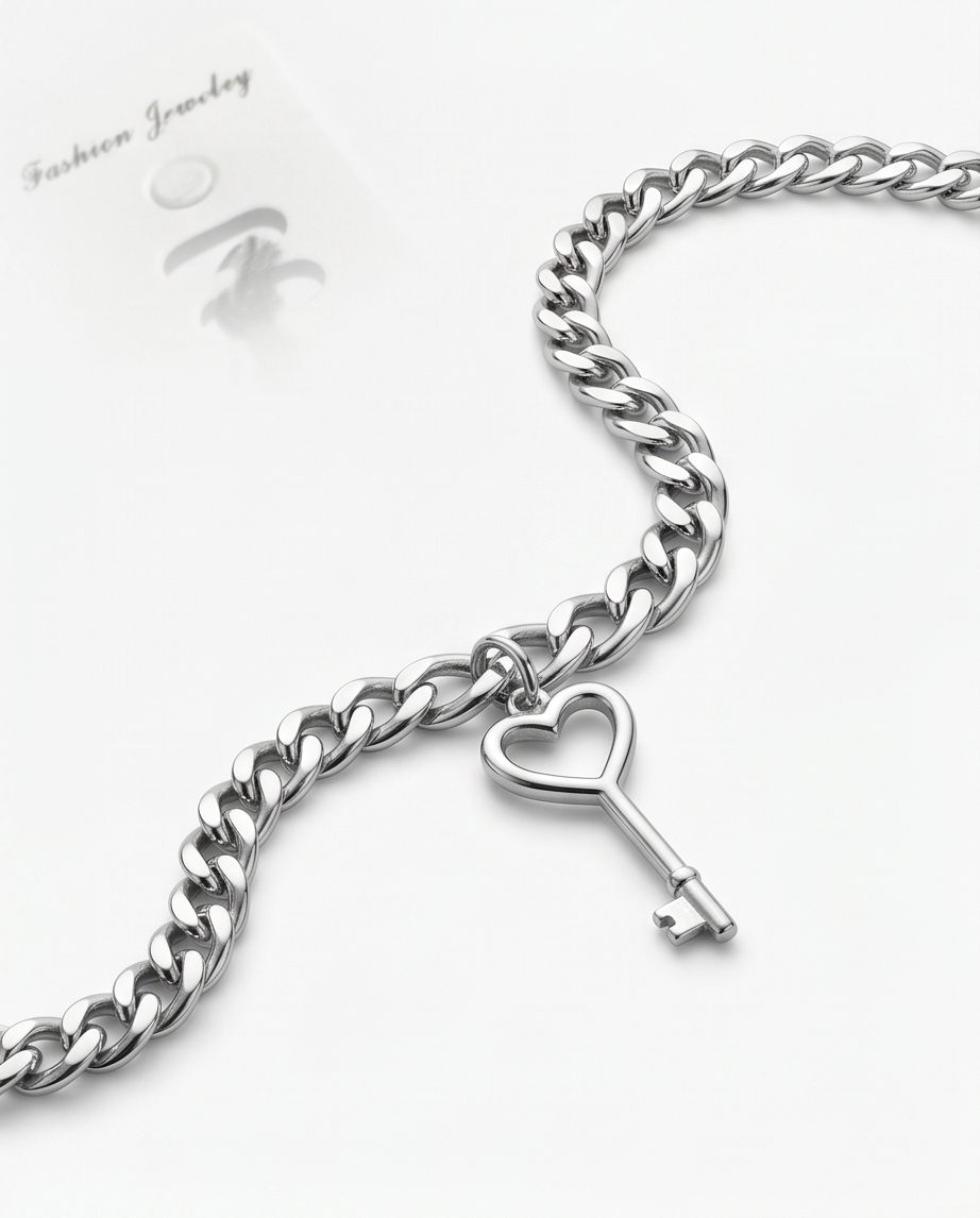 Pulsera fantasia plateada con dijes varios
