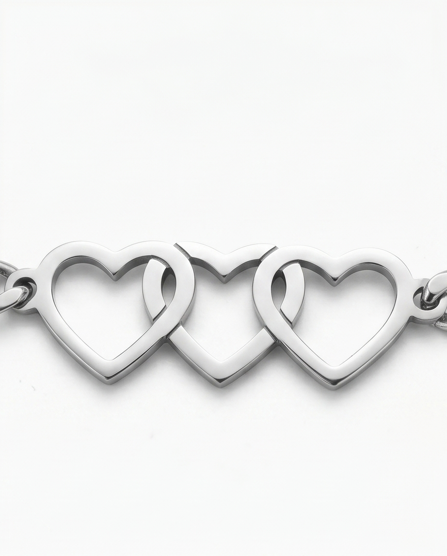 Pulsera fantasia dorada con corazones