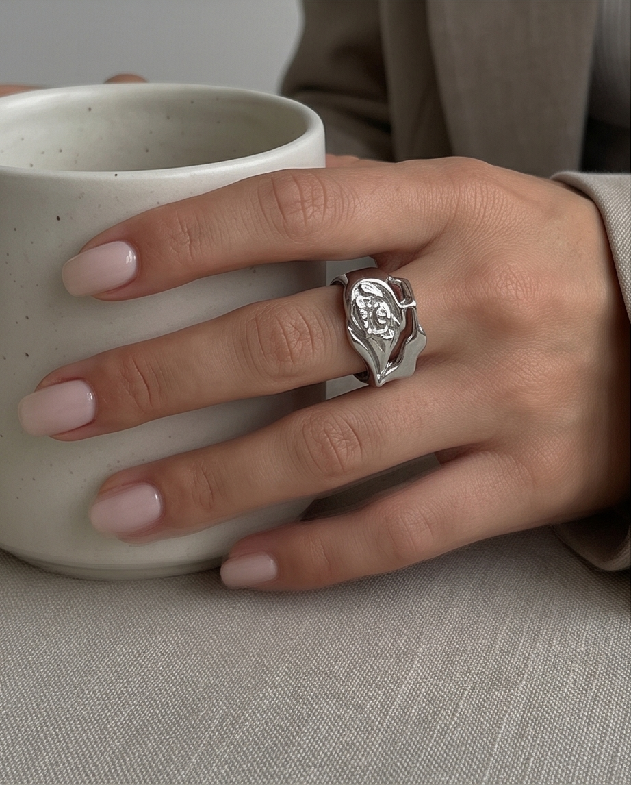 Anillo de Acero quirúrgico plateado  colección 2027