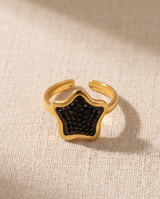 Anillo de acero quirurgico dorado colección 2027