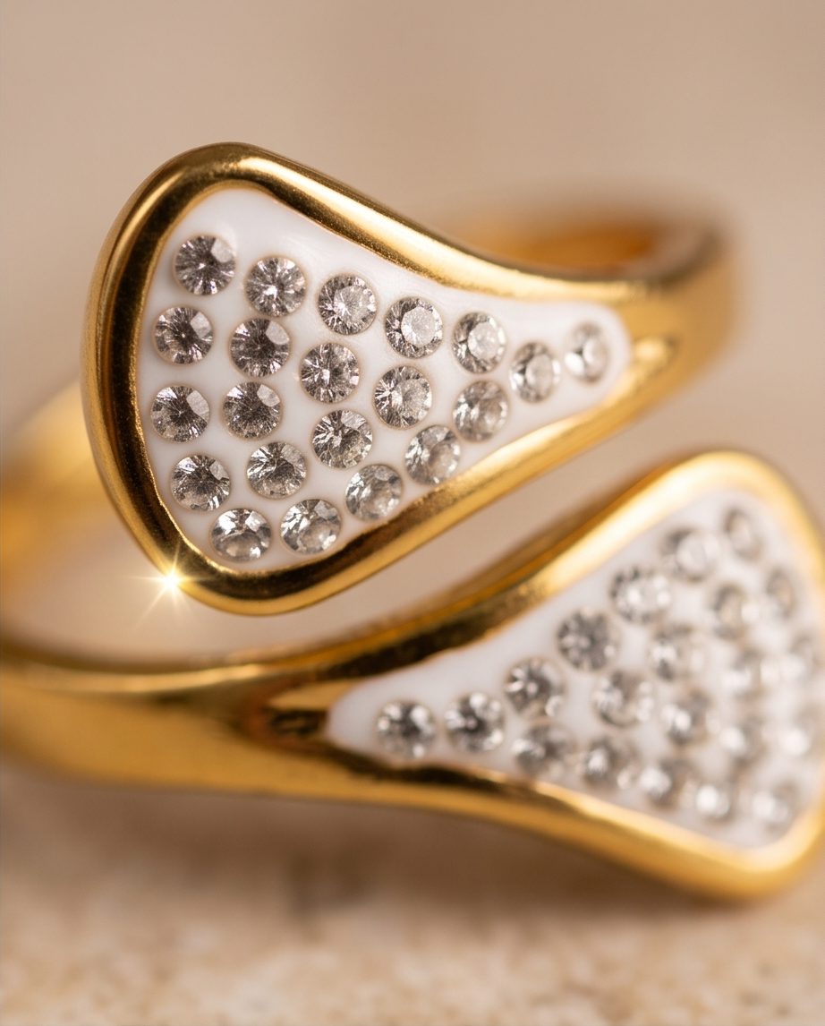 Anillo de acero quirurgico dorado colección 2027
