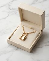 collar enchapado con candado