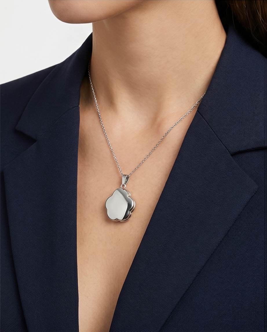 COLLAR CON DIJE DE ACERO NENITOS CON PERLAS 2025-2026