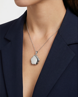 COLLAR CON DIJE DE ACERO NENITOS CON PERLAS 2025-2026